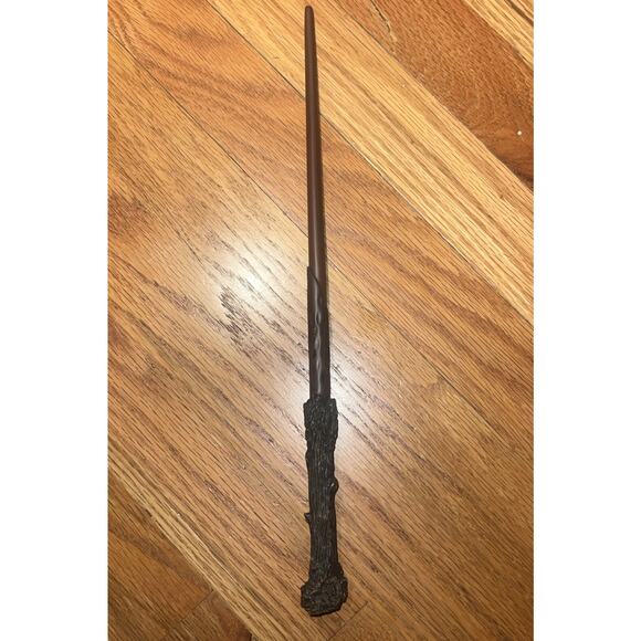 Harry Potter Wand 643/ 963 Noble Collection Olivanders Warmer Bros Boxed - Picture 2 of 13